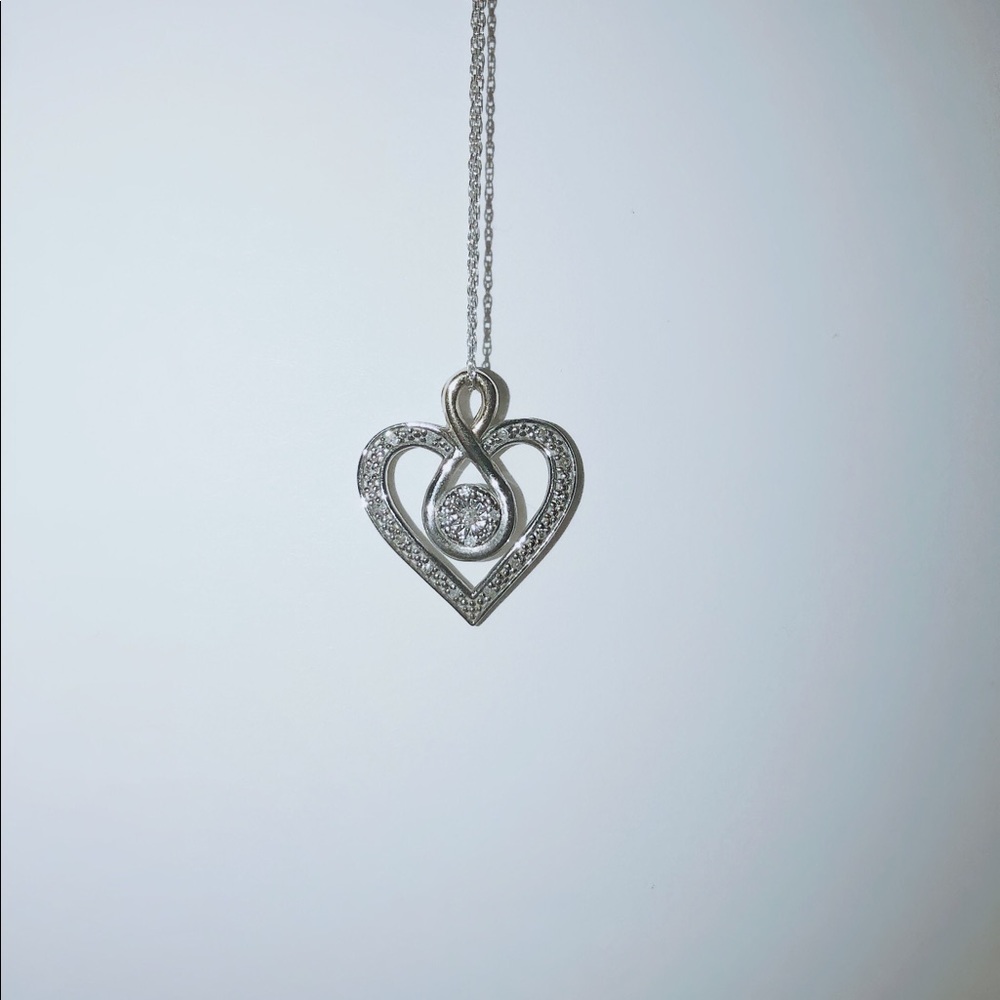 🆕✨Sterling Silver necklace✨🆕